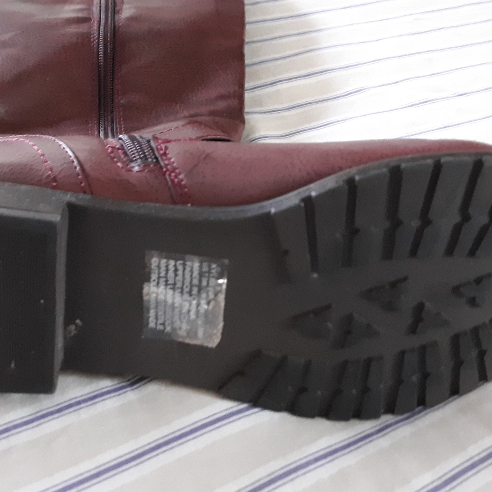 Boots - Picture 3 of 3
